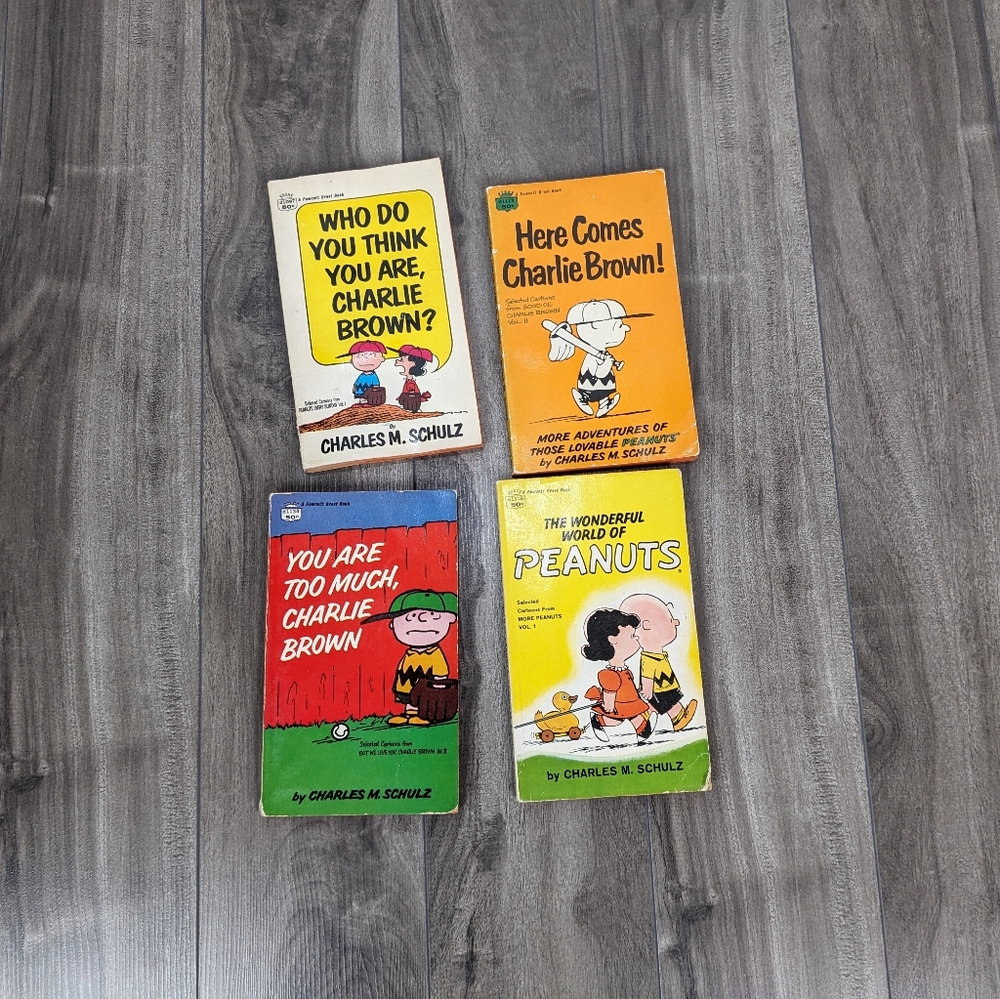 4 Vintage Charlie Brown Comic Books Charles M Schulz